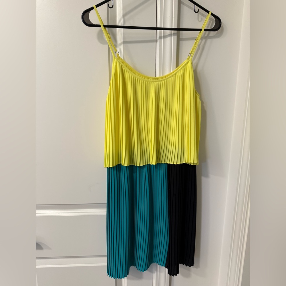 Parker Color-Block Pleated Dress in XS